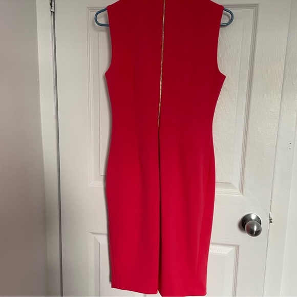 Calvin Klein - Picture 2 of 3